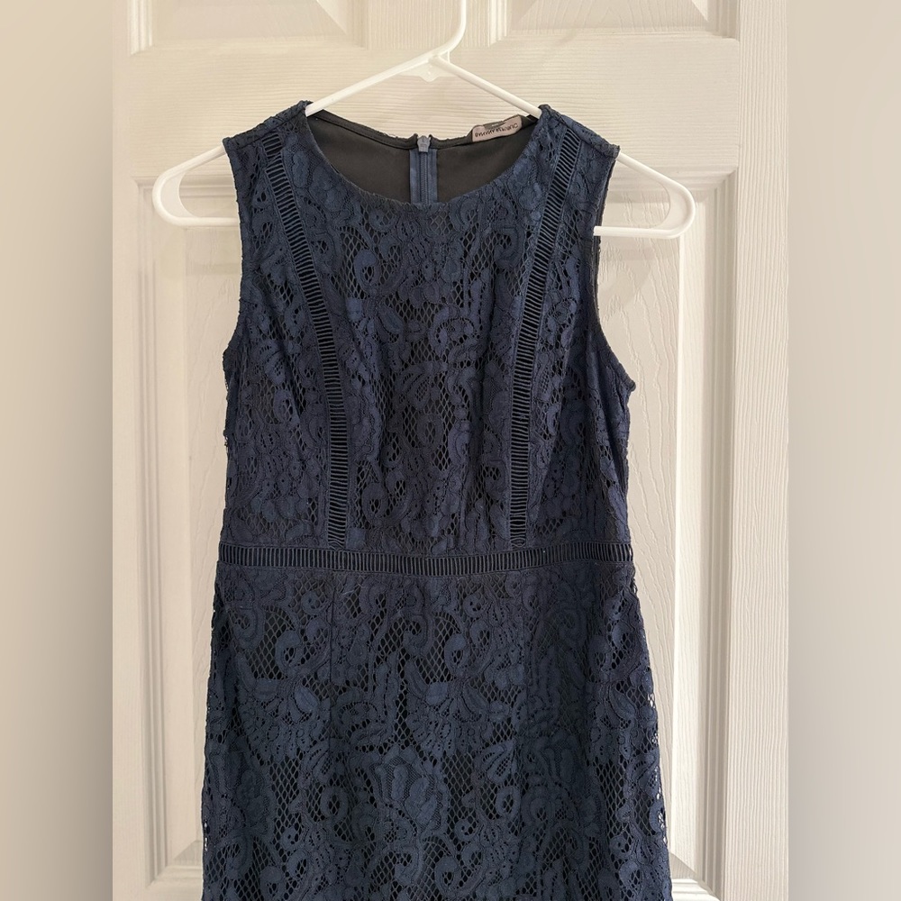 Banana Republic Navy Blue Lace Sheath Dress - Size 00P - Picture 4 of 5